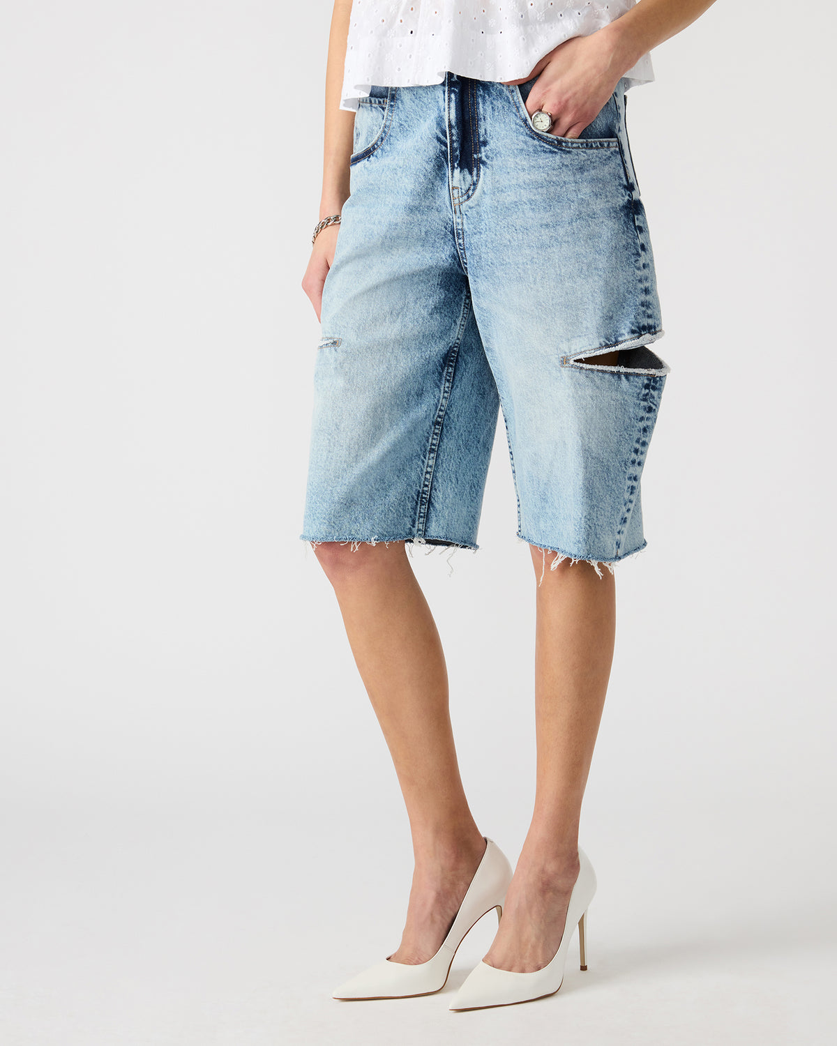 LANGE Denim Women's Side Slit Barrel Shorts Steve Madden BABY BLUE MULTI