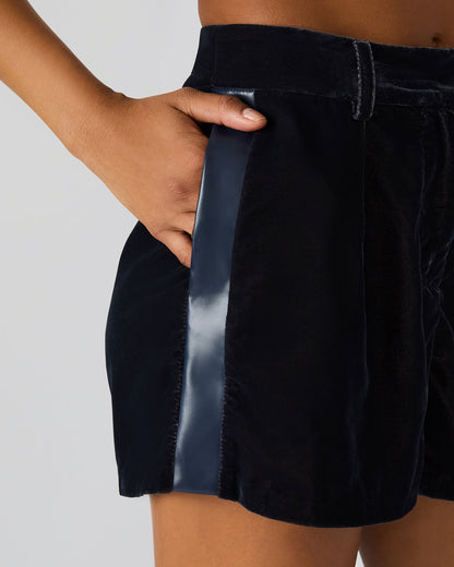 MINNETTA Indigo Haze Velvet Women's Shorts Steve Madden INDIGO HAZE