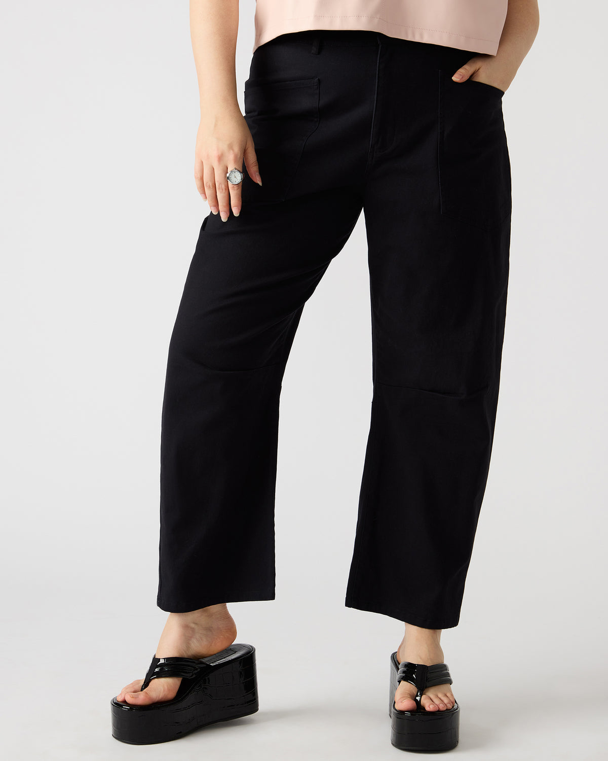 HANIEL Black Women's Barrel Leg Pant Steve Madden BLACK